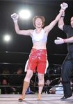 元女王様HIROKO、豪快打撃でTKO勝利!=女子総合格闘技ジュエルス